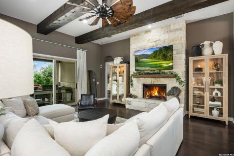 10233 Headwind Boerne TX 78006