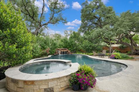 10233 Headwind Boerne TX 78006