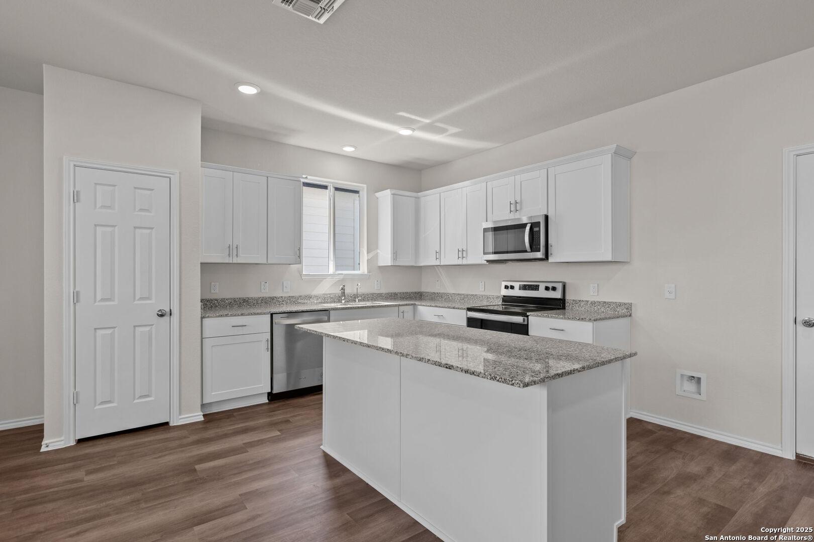 8123 Brandy Branch San Antonio TX 78252