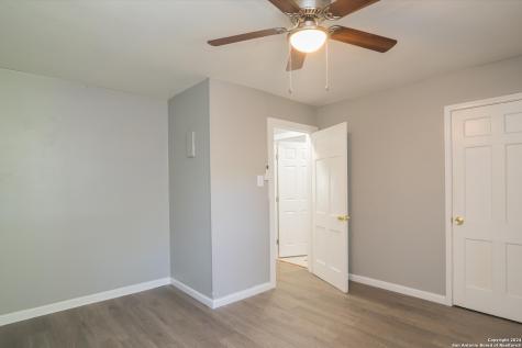 3950 S Walters San Antonio TX 78223