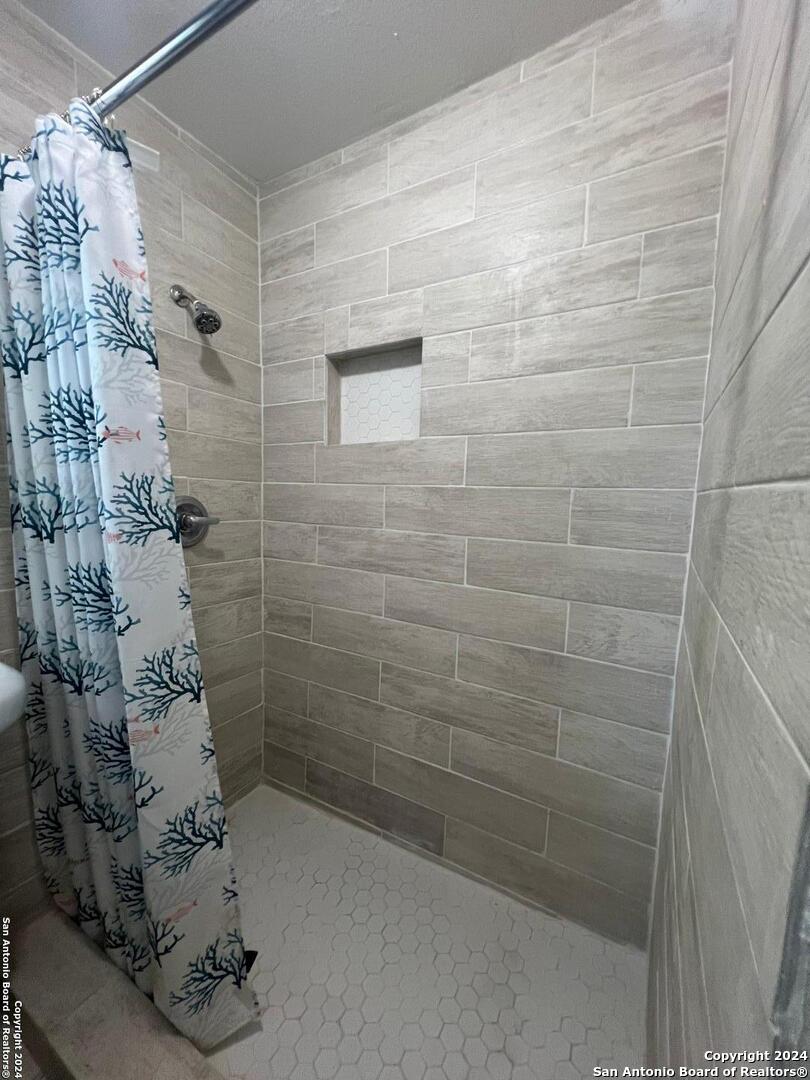3950 S Walters San Antonio TX 78223