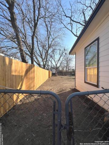 3950 S Walters San Antonio TX 78223