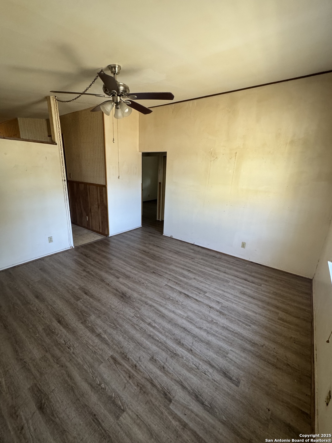 5247 Village Glen San Antonio TX 78218
