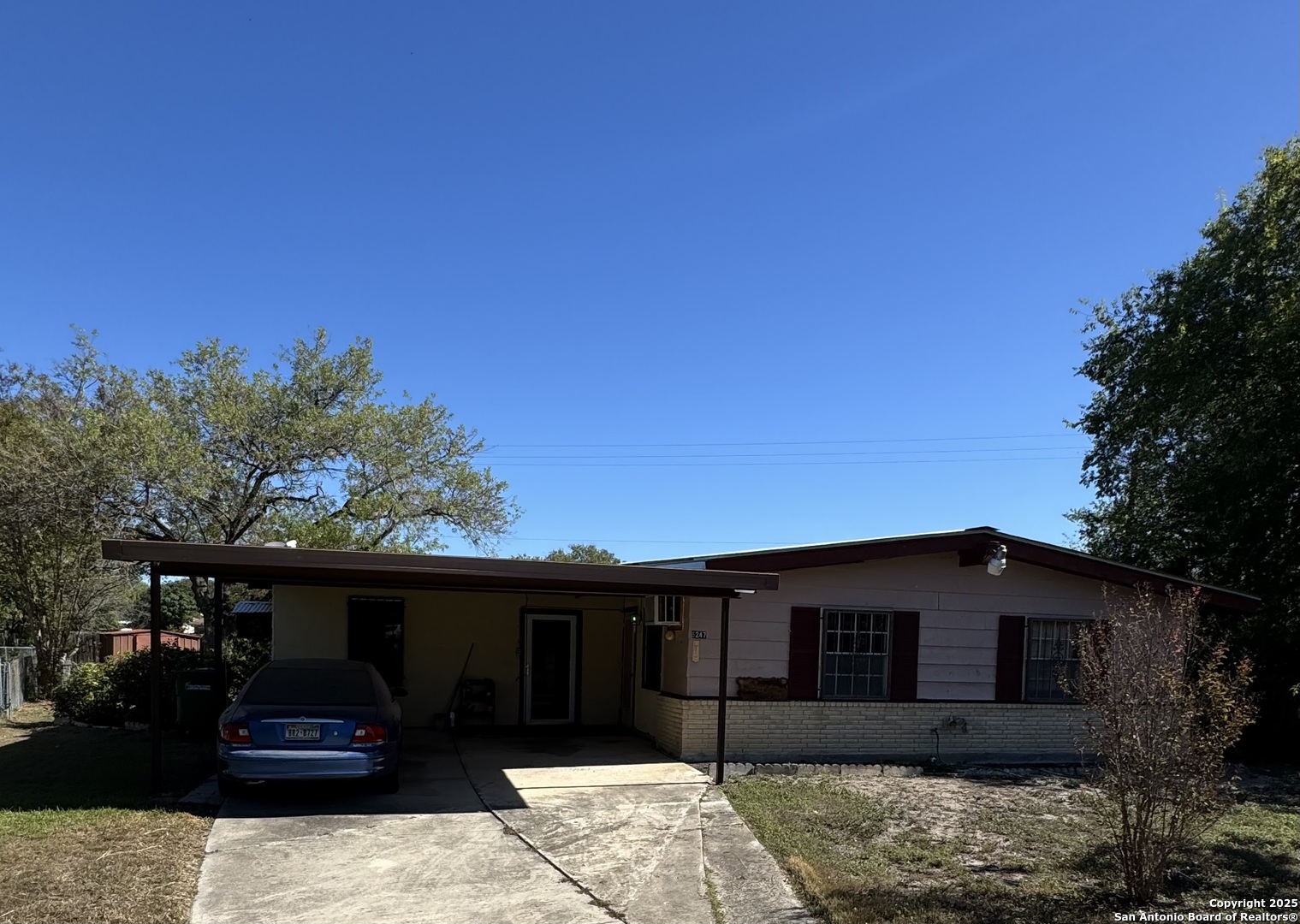 5247 Village Glen San Antonio TX 78218