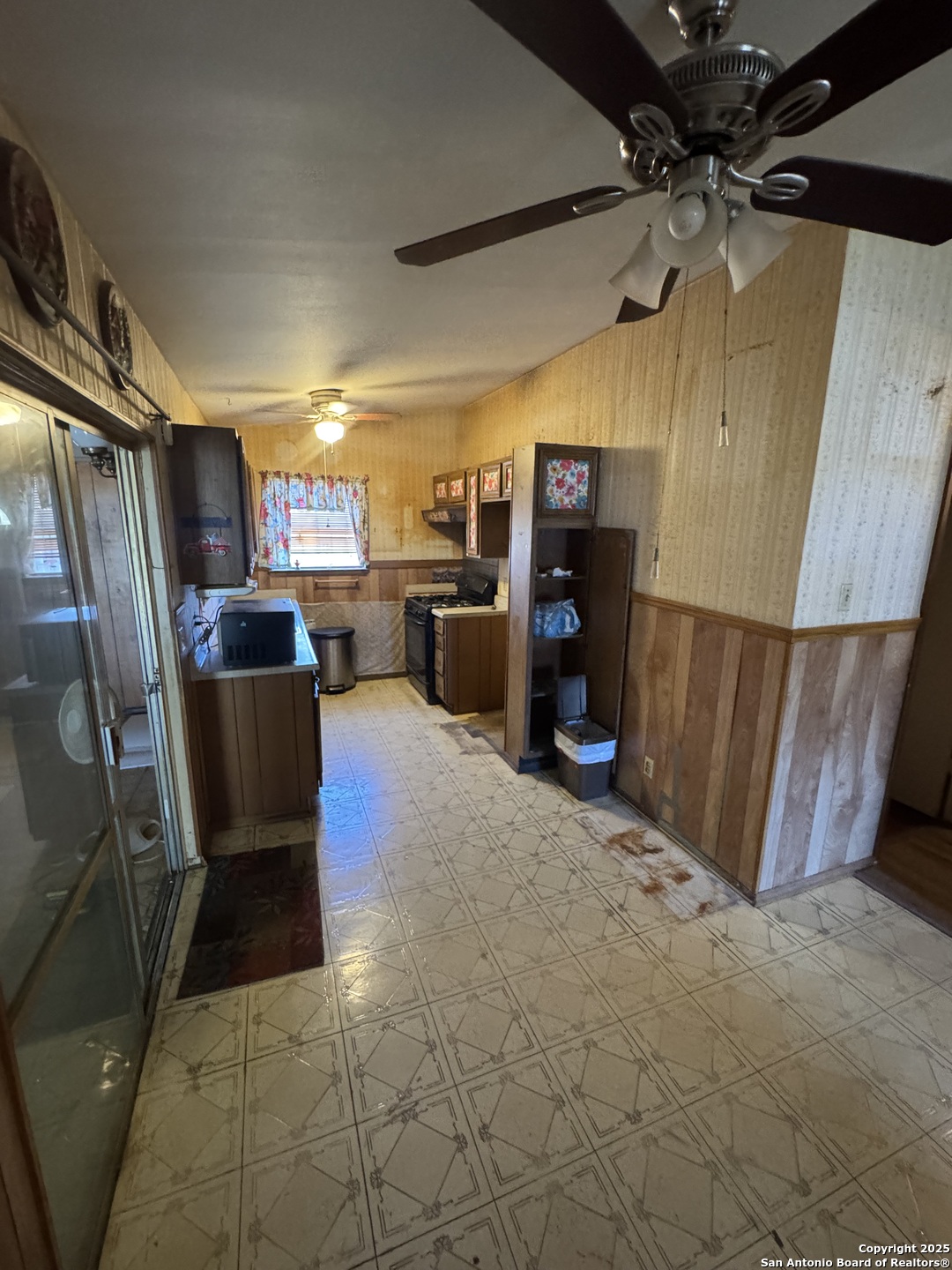 5247 Village Glen San Antonio TX 78218