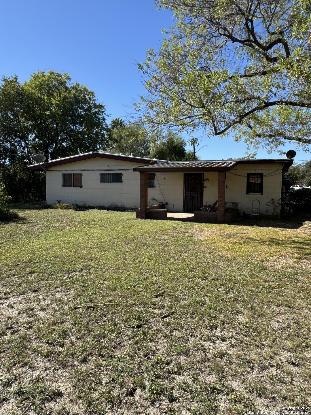 5247 Village Glen San Antonio TX 78218