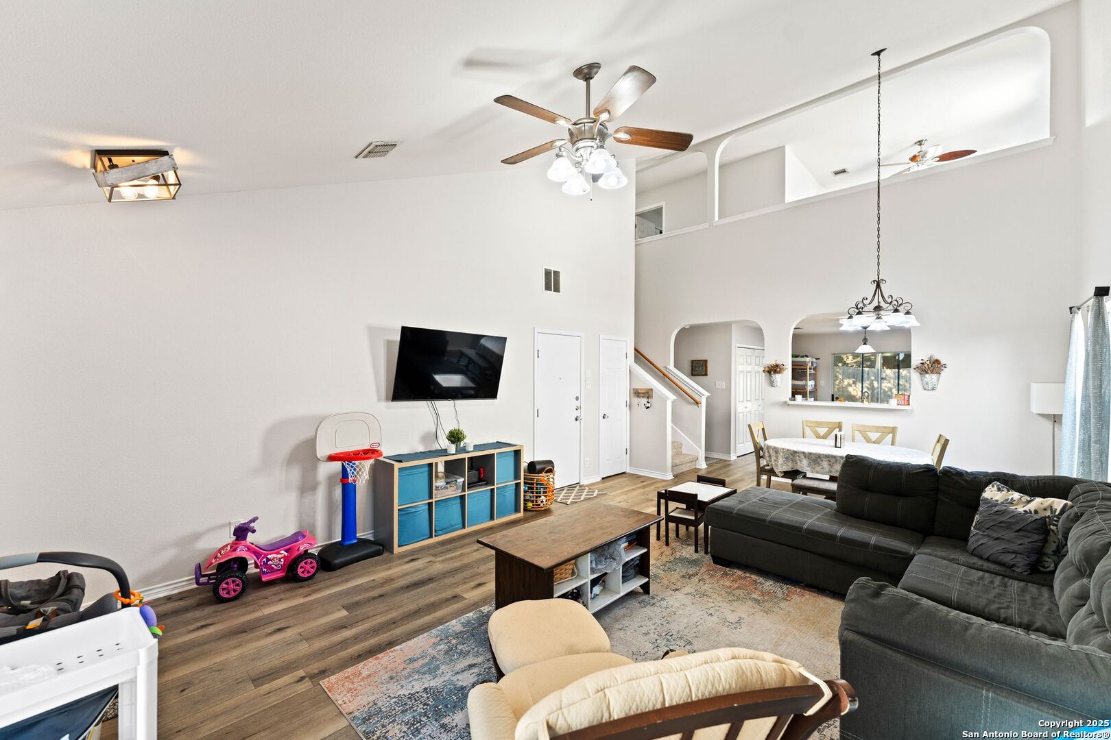 10611 Apple Springs Universal City TX 78148