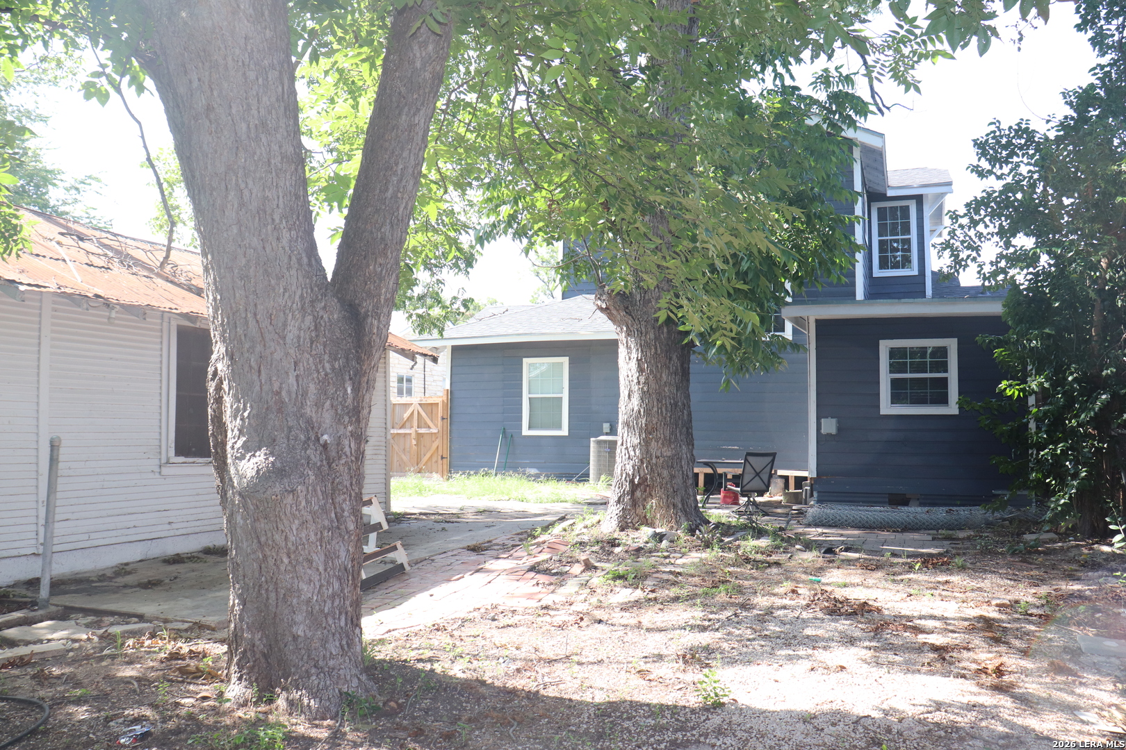 2735 E Houston Street San Antonio TX 78202