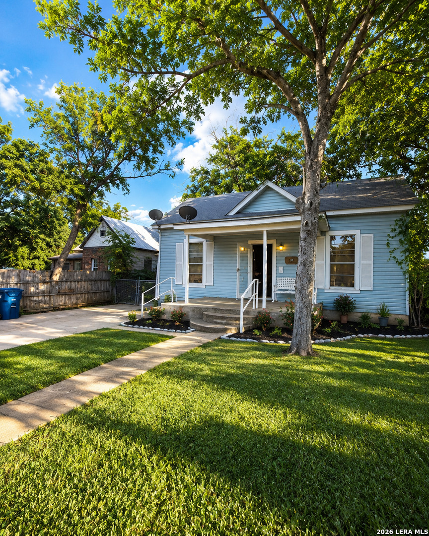 318 W Lubbock Street San Antonio TX 78204