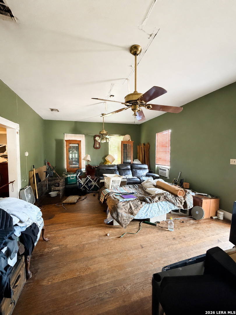 318 W Lubbock Street San Antonio TX 78204