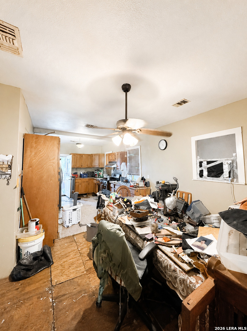318 W Lubbock Street San Antonio TX 78204