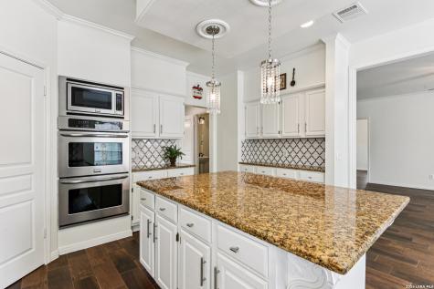 2423 Brighton Oaks San Antonio TX 78231