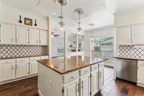 2423 Brighton Oaks San Antonio TX 78231