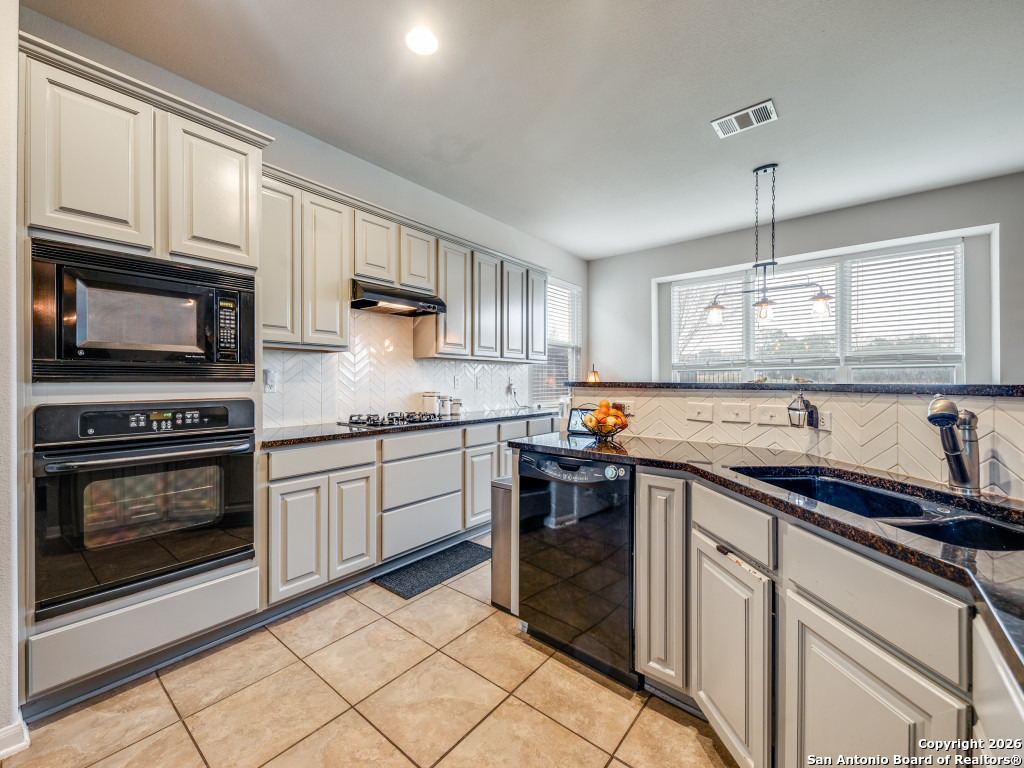 25427 Bunker Drive San Antonio TX 78260