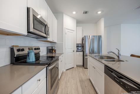 209 Wolf Crest Boulevard Seguin TX 78155