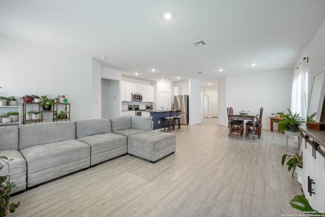 209 Wolf Crest Boulevard Seguin TX 78155