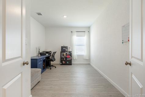 209 Wolf Crest Boulevard Seguin TX 78155