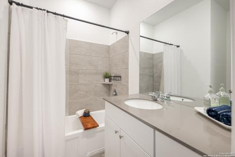 209 Wolf Crest Boulevard Seguin TX 78155