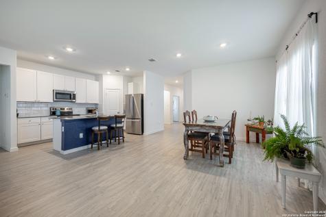 209 Wolf Crest Boulevard Seguin TX 78155