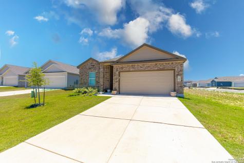 209 Wolf Crest Boulevard Seguin TX 78155