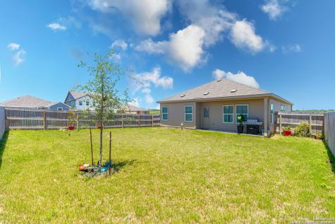 209 Wolf Crest Boulevard Seguin TX 78155