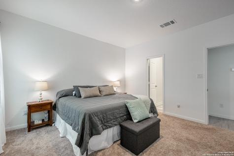 209 Wolf Crest Boulevard Seguin TX 78155