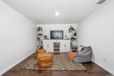 2543 W Mulberry San Antonio TX 78228