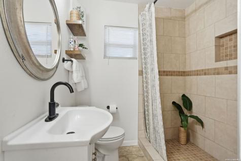 2543 W Mulberry San Antonio TX 78228