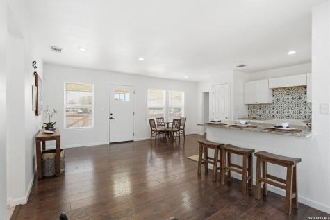 2543 W Mulberry San Antonio TX 78228