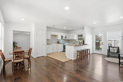 2543 W Mulberry San Antonio TX 78228