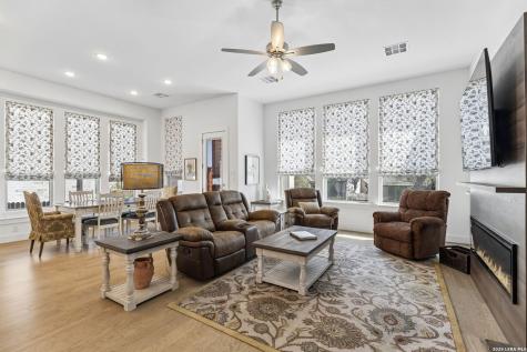 2913 Edinburgh Park Bulverde TX 78163