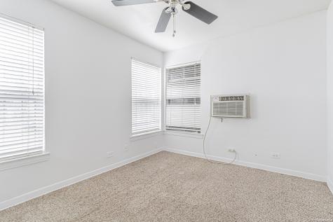 406 Bradford Avenue San Antonio TX 78228