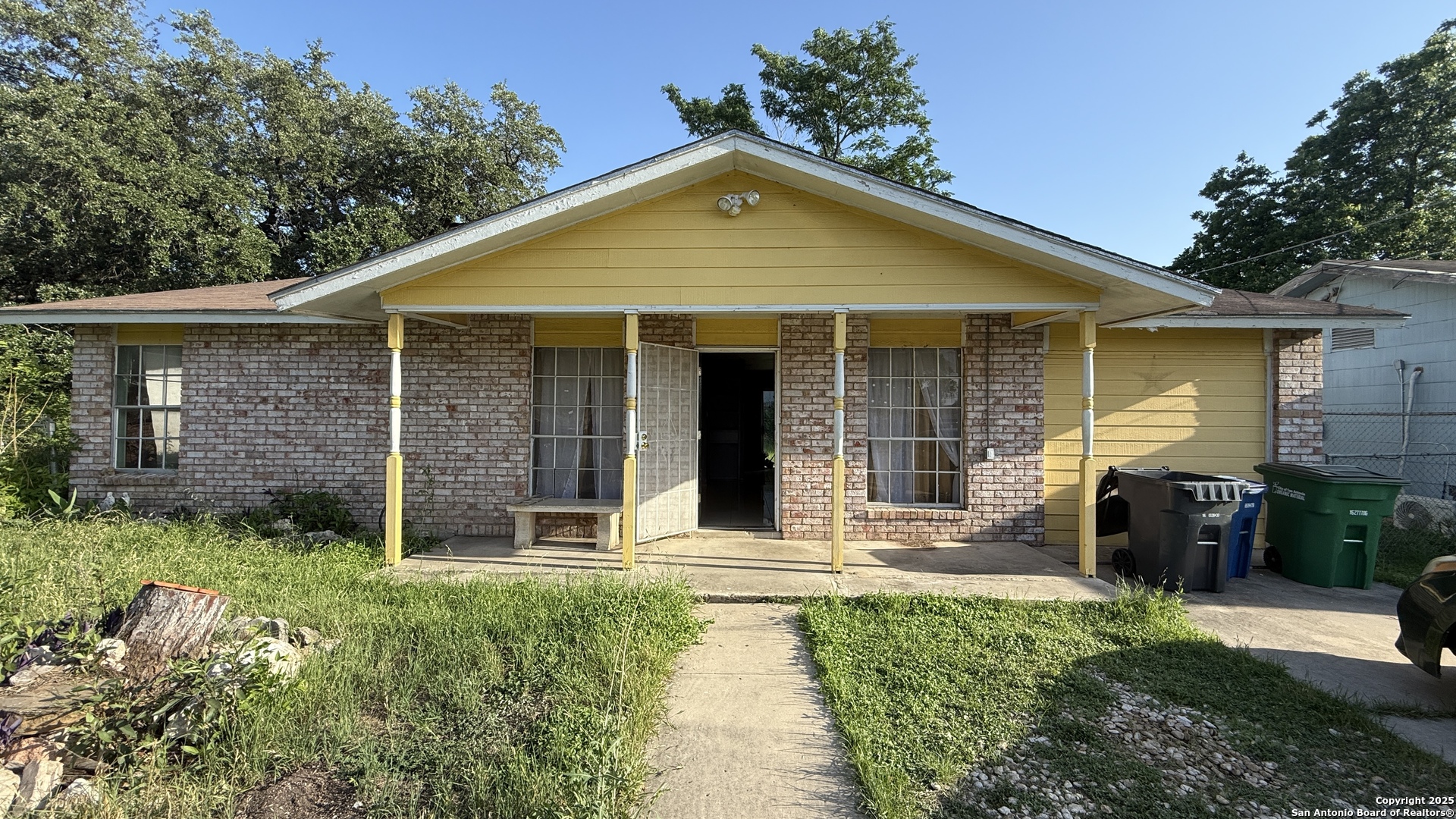 1906 Perlita San Antonio TX 78224