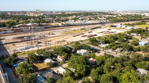 1322 Sherman San Antonio TX 78202