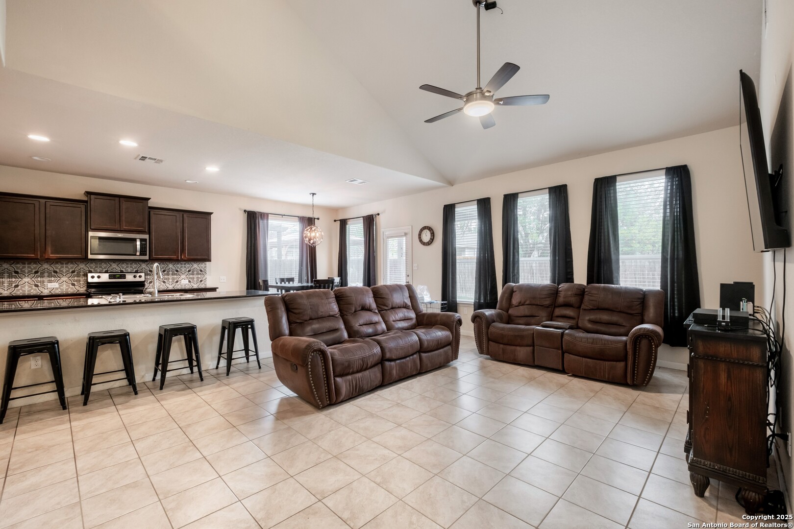 2147 Flintshire Drive New Braunfels TX 78130