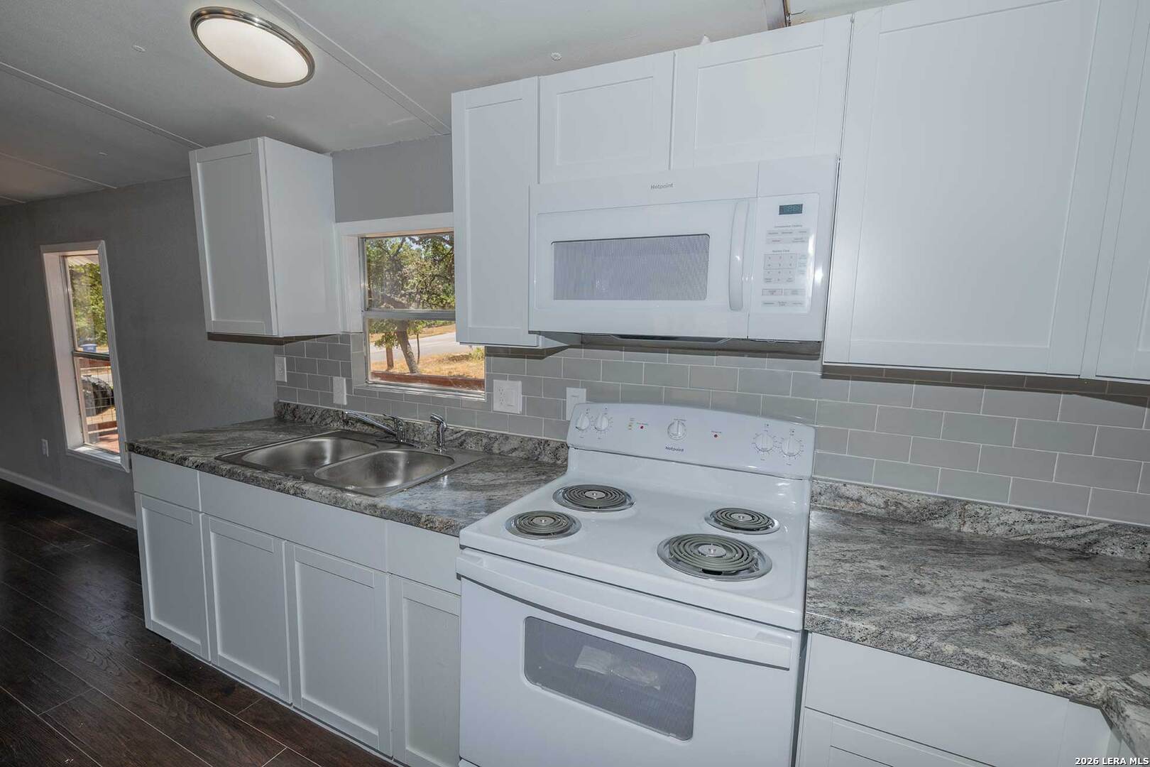 393 Deer Valley Street San Antonio TX 78133