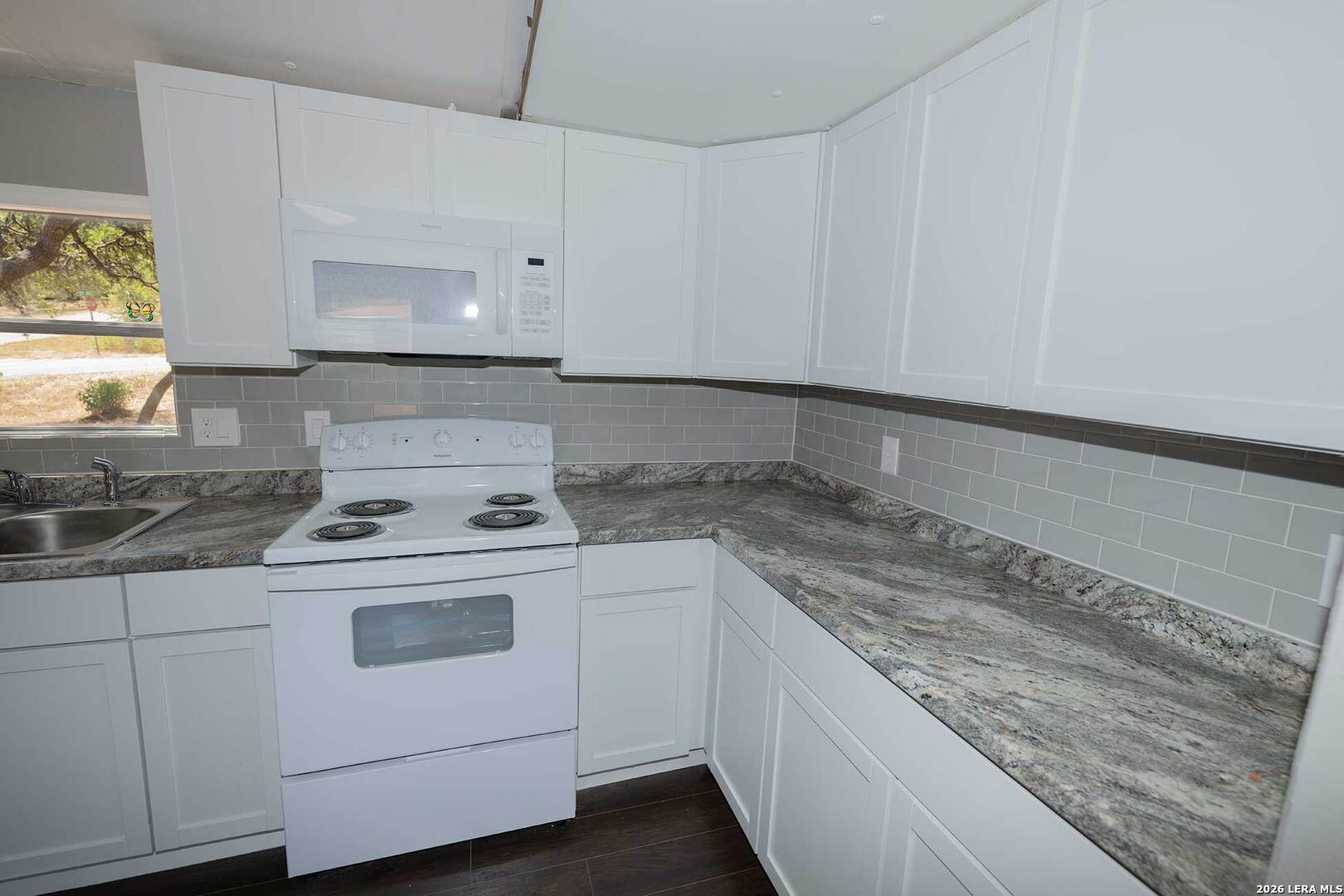393 Deer Valley Street San Antonio TX 78133