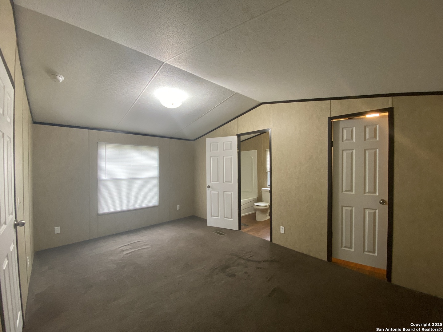 1215 Southway Pleasanton TX 78064