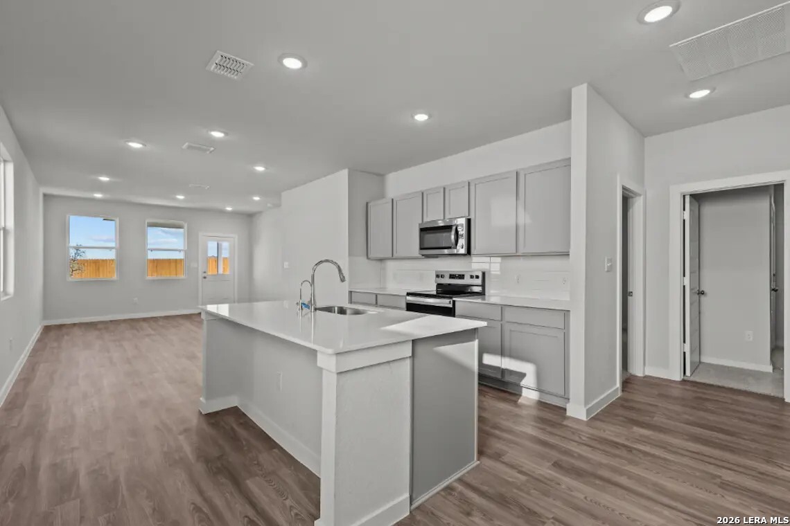 9942 Chavaneaux Landing San Antonio TX 78221