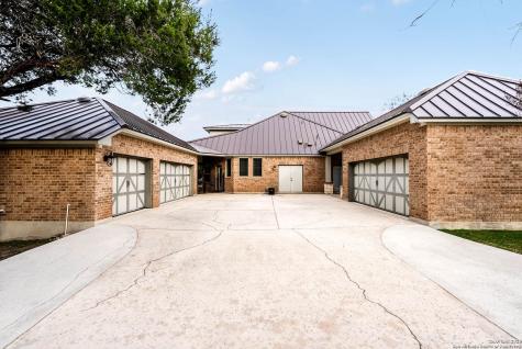 10811 Zedernholz Run New Braunfels TX 78132