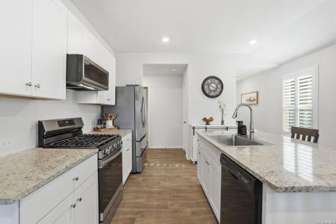 481 Middle Green Loop Floresville TX 78114