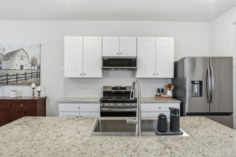 481 Middle Green Loop Floresville TX 78114