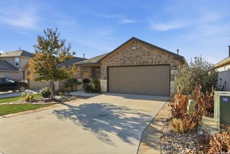 481 Middle Green Loop Floresville TX 78114