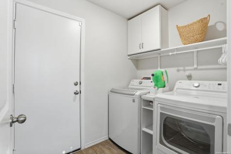 481 Middle Green Loop Floresville TX 78114