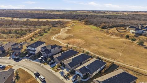 481 Middle Green Loop Floresville TX 78114