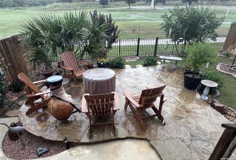481 Middle Green Loop Floresville TX 78114
