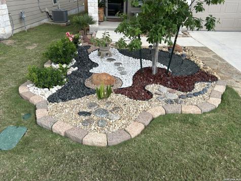 481 Middle Green Loop Floresville TX 78114