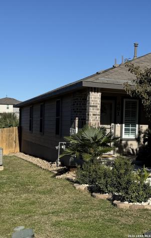 481 Middle Green Loop Floresville TX 78114