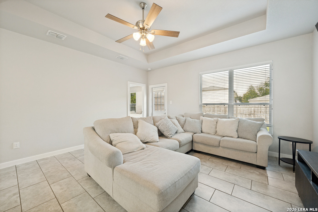 3511 Horizon Lake San Antonio TX 78222