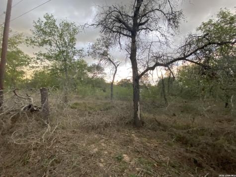 1823 Comal Cove San Antonio TX 78264